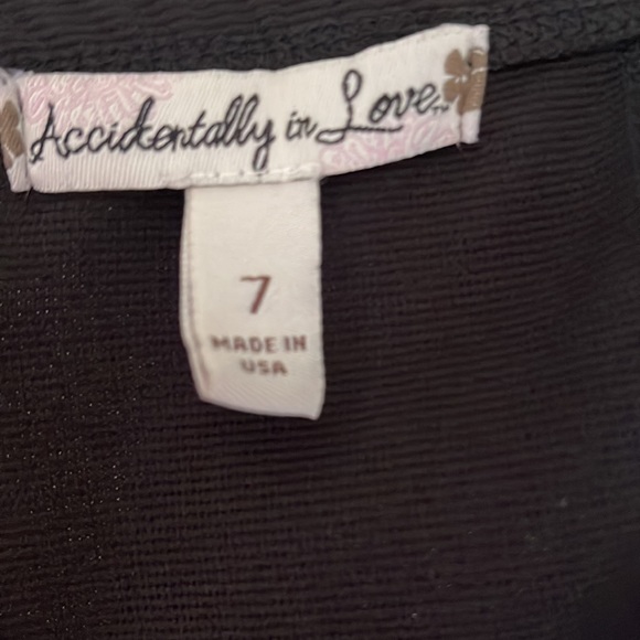 Little Black dress with SEXY V-cut @ the top!! And silver zipper down the back! - Picture 7 of 7